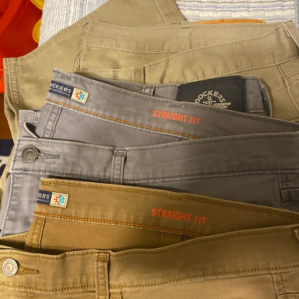 2pairs Dockers colored jeans